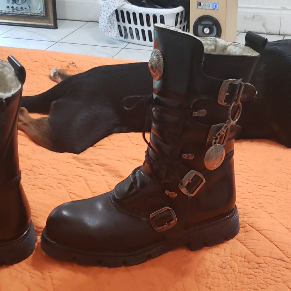 NWOT New Rock boots unisex